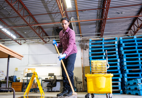 warehouse cleaning service