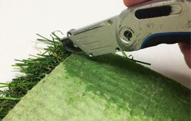artificial-grass-cutting-stitch-line.jpg