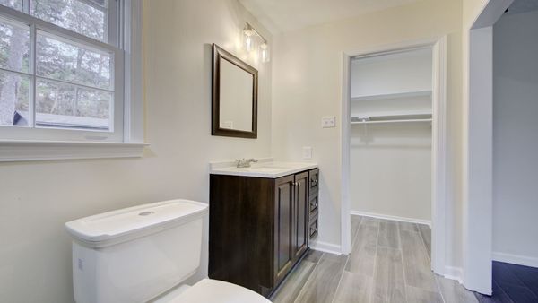 2-19 OWNERS EN SUITE.jpg