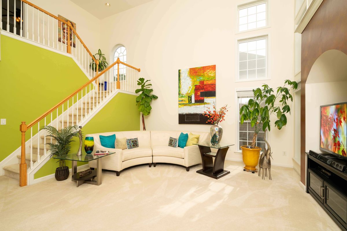 004 FAMILY ROOM2.jpg