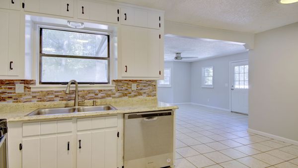 Kitchen & keeping room