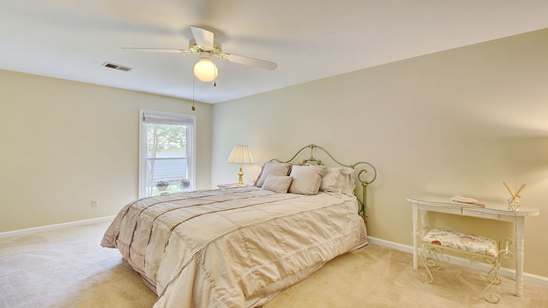 Secondary bedroom #1