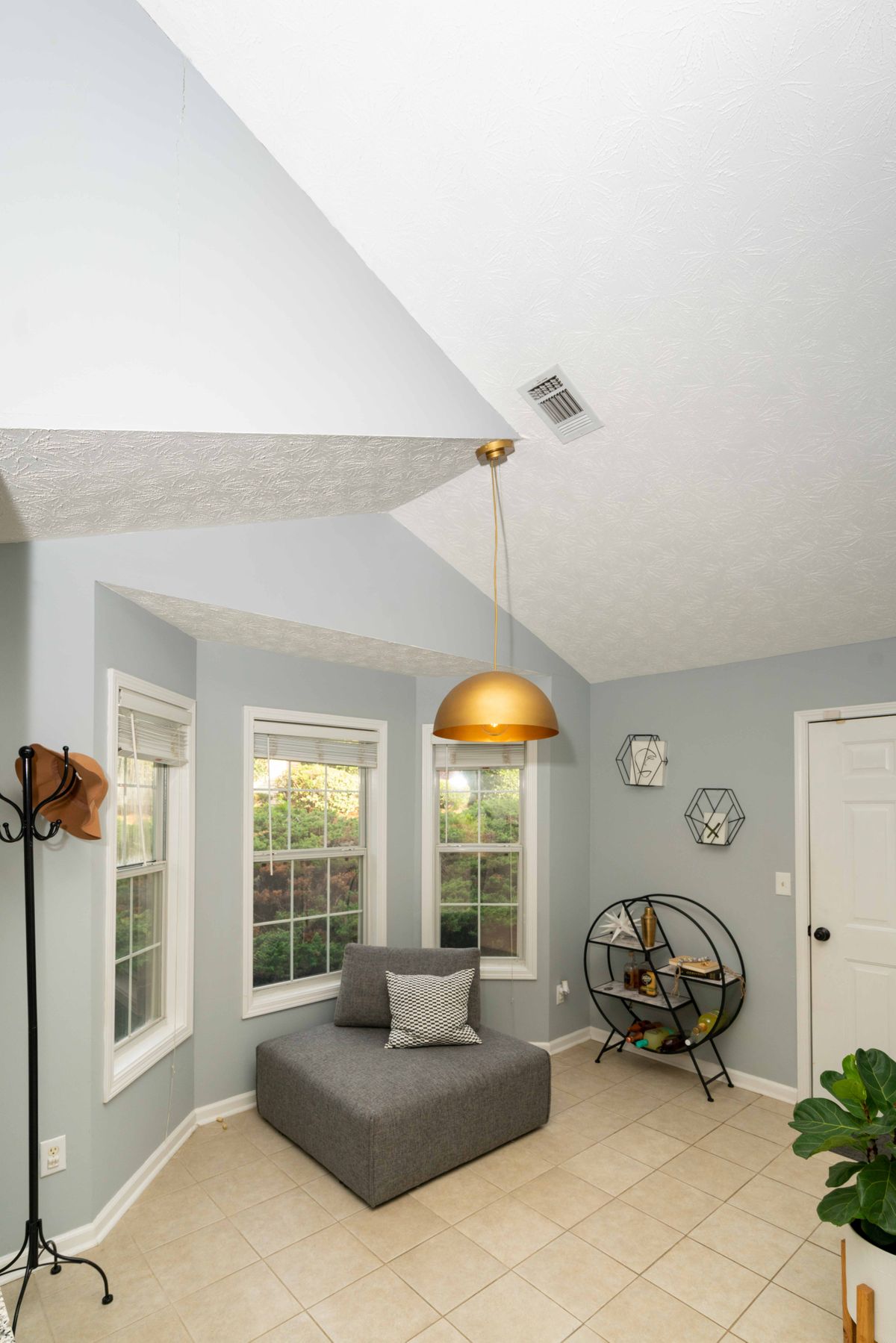They used it as a keeping room.  What a fantastic idea!  How will you use this space adjacent to the kitchen? BREAKFAST AREA / KEEPING ROOM