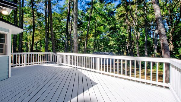 Very nice size back deck