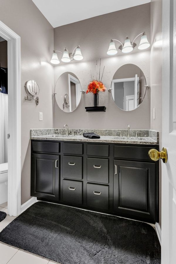 013-1695 Brooks Pointe Ct Lawrenceville GA.jpg