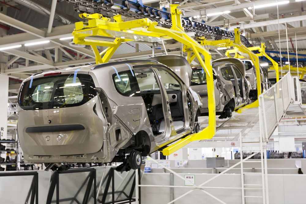 car_production_shutterstock_149749874.jpg