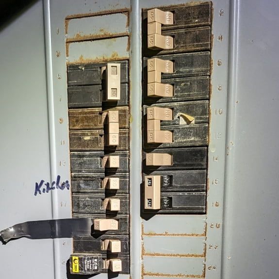 24-hour emergency electrician troubleshooting partial power outage