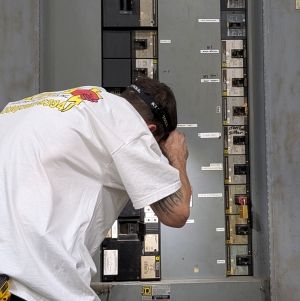 Commercial Electrical Troubleshooting and Panel Repair