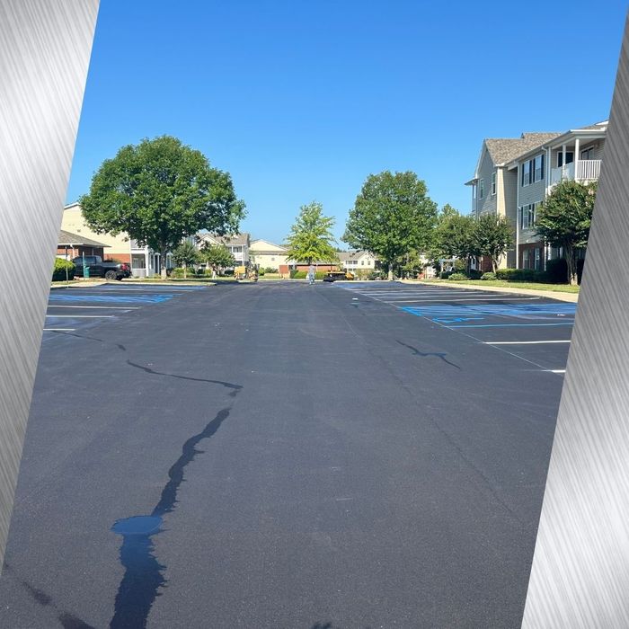 commercial asphalt repairs image1.jpg