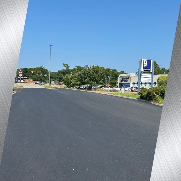 commercial asphalt repairs image2.jpg