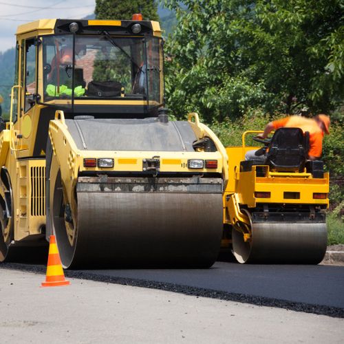 asphalt paving steamroller