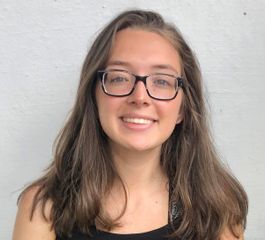 Brookeheadshot.jpg