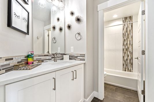 4658 Mariana Hills Cir 28 LR.jpg