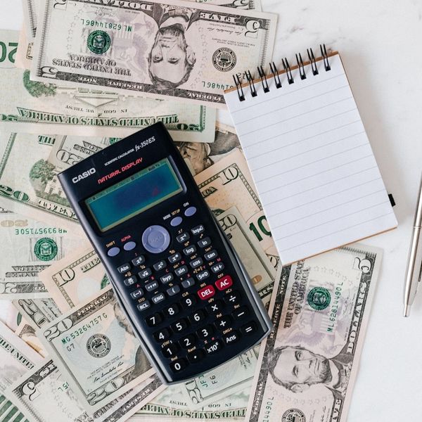 Money and a calculator 