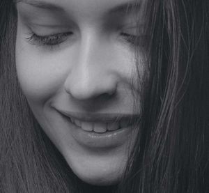 Closeup of young lady's face (Optimized)