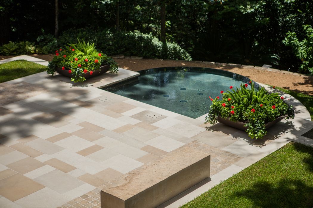 Contemporary Reflection Pond Design Aligned with Interior View – Hunter’s Creek Village