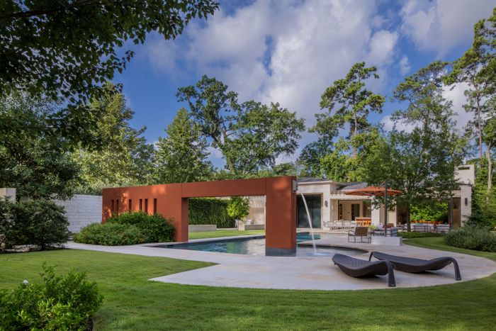 Contemporary Geometric Pool Design in Hunter’s Creek Village