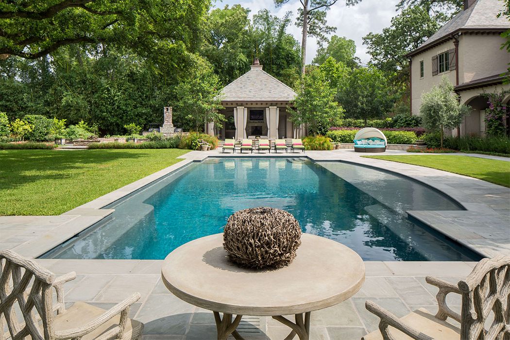 Custom Pool with Expansive Sunshelf – Tanglewood, Houston