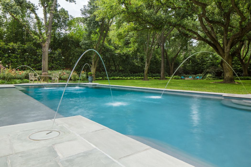 Laminar Jet Water Features – Memorial Area Pool Design