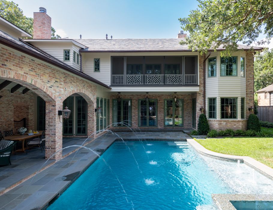 luxury swimming pool Houston Texas.JPG