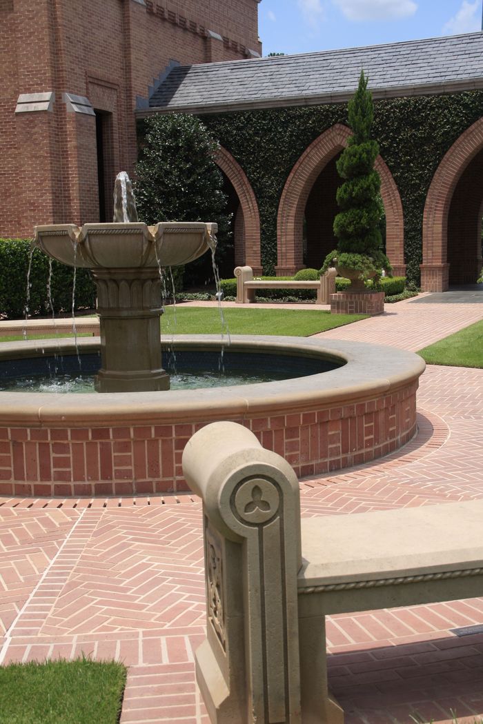 09-A Cloister Garden.JPG