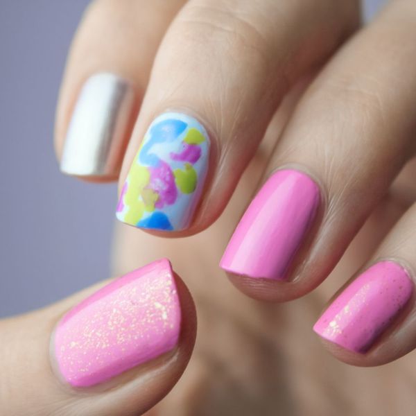 manicure with different color nails
