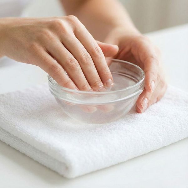 The Ultimate Guide to Acrylic Nails 3.jpg