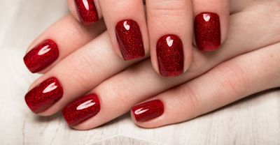 Which is Better, Gel or Acrylic Nails - Hero.jpg