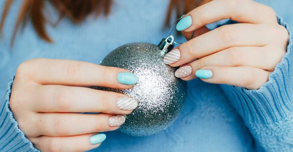 Holiday Nails Blog Hero.jpg