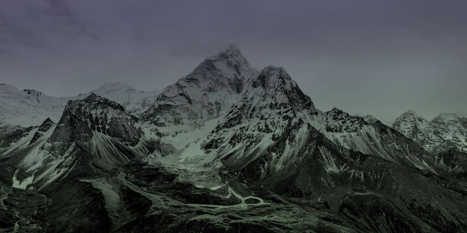 background image of mountains