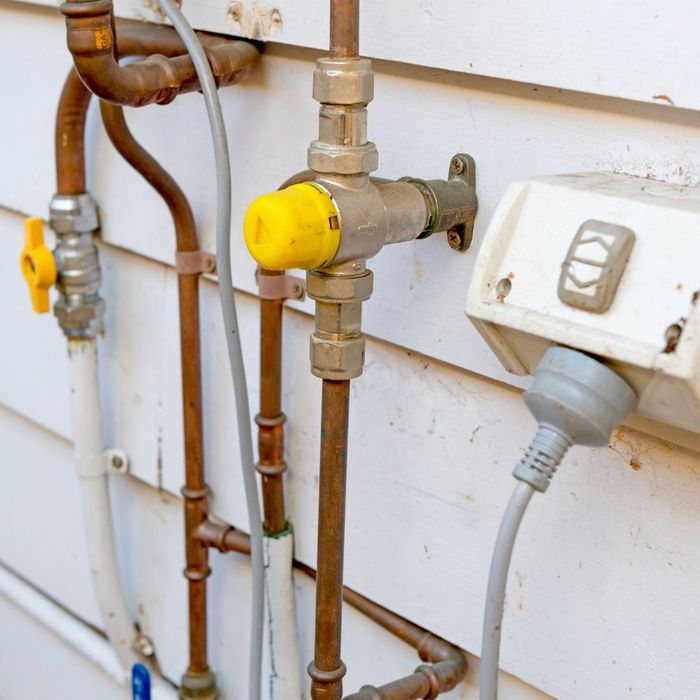 exterior plumbing pipes