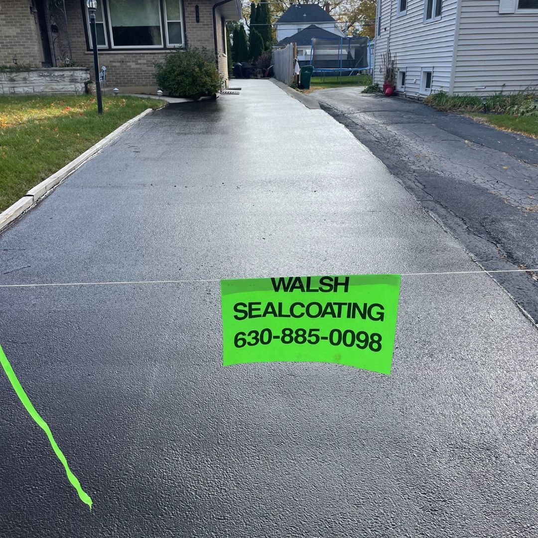 A sealcoated driveway