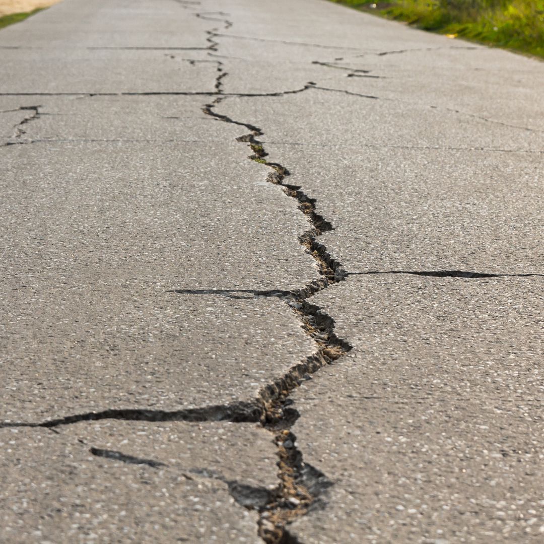 Can You Seal A Driveway with Cracks 1.jpg