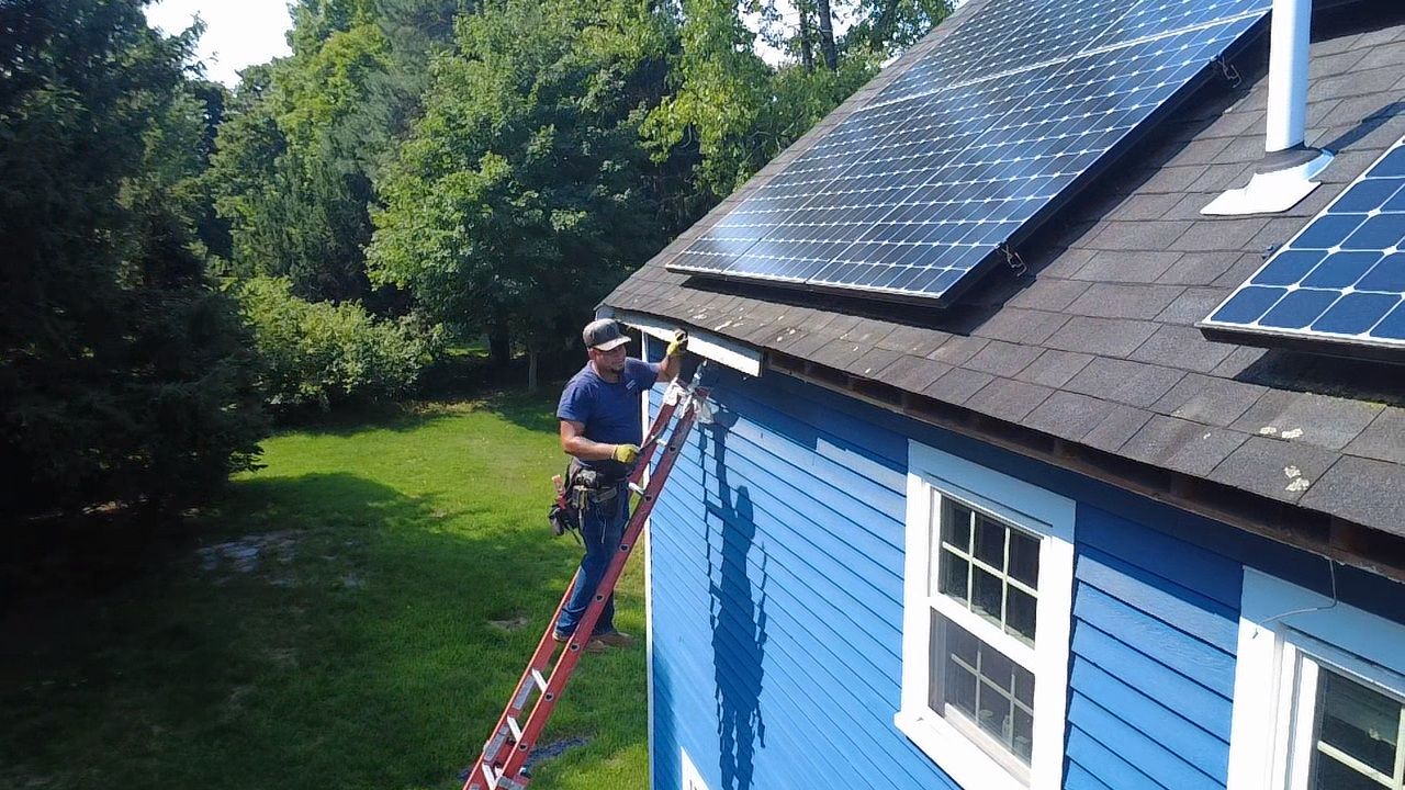 Aluminum Seamless Gutters Installation