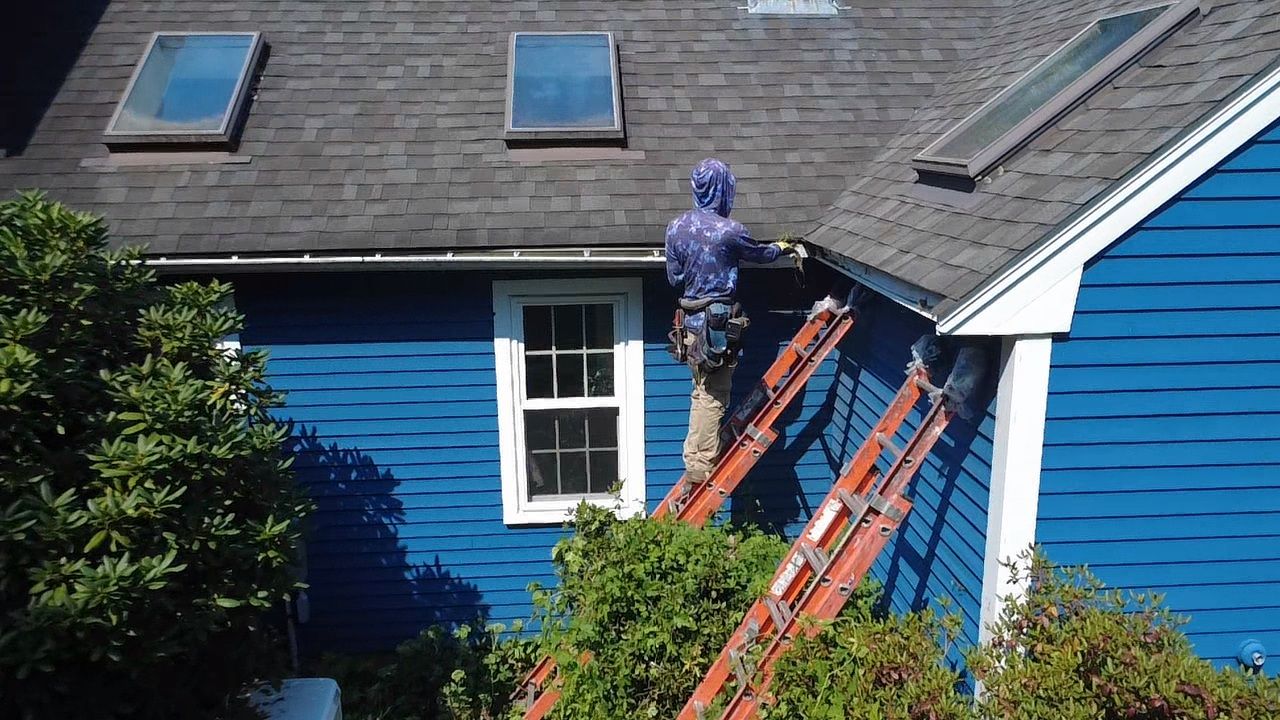 Natarelli & Son Roofing and Gutters Crew - Aluminum Seamless Gutters Installation