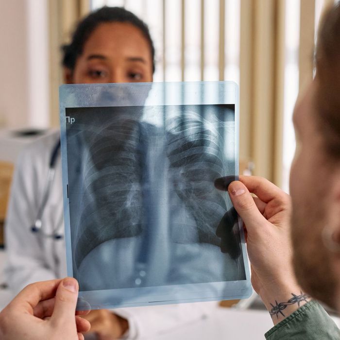 Inspecting an xray