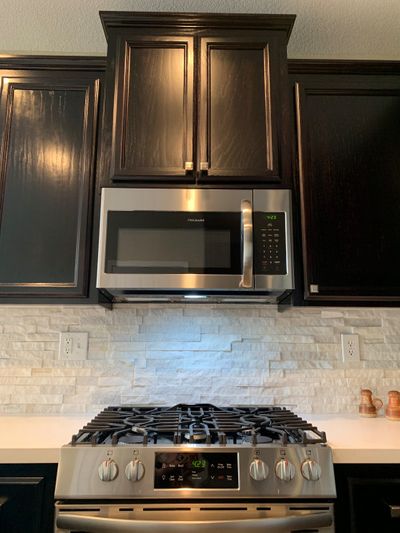 beautiful-textured-natural-quartz-split-faced-stone-it-actually-sparkles-west-designs-full-service-k-b-designer-builder-img~efc1db920e851896_8-6173-1-d74b527.jpg