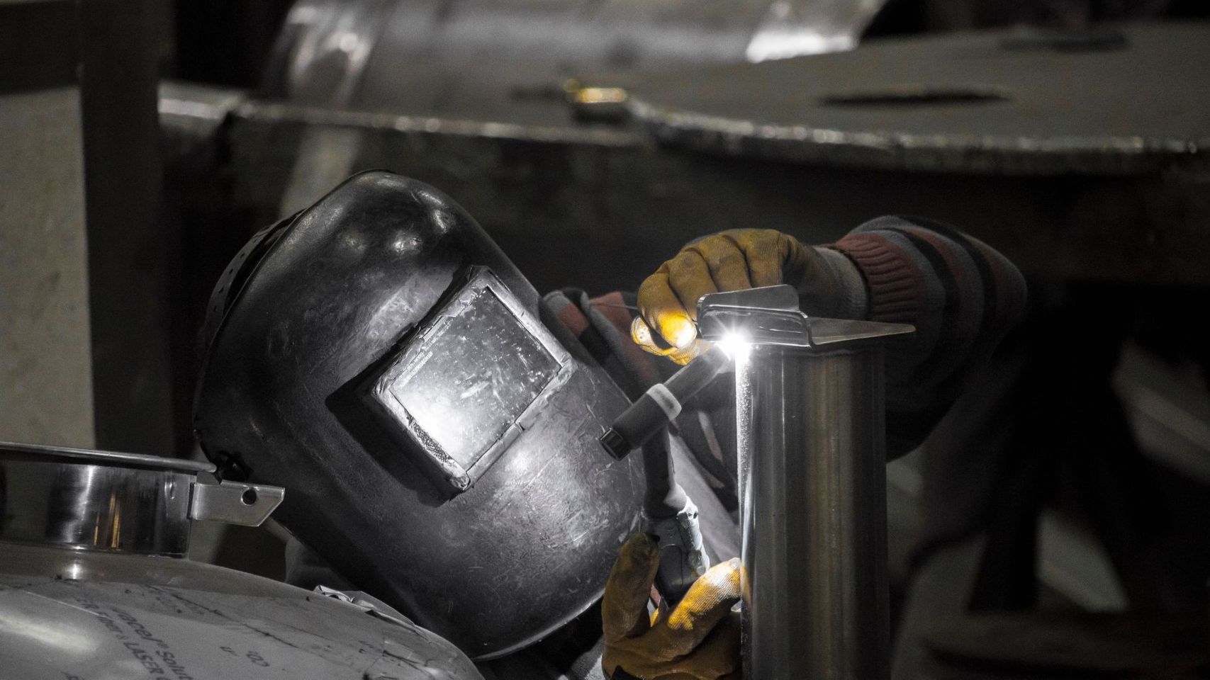 Welding Vs Fabrication - Hero.jpg