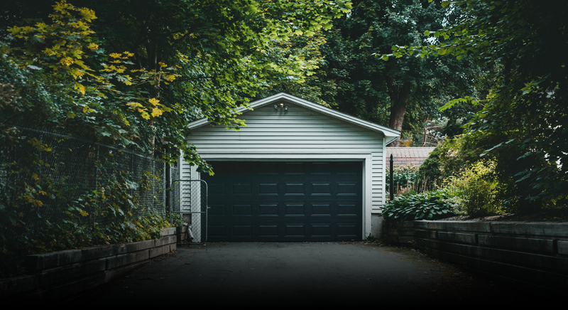 The Pros and Cons of a Detached Garage header.png