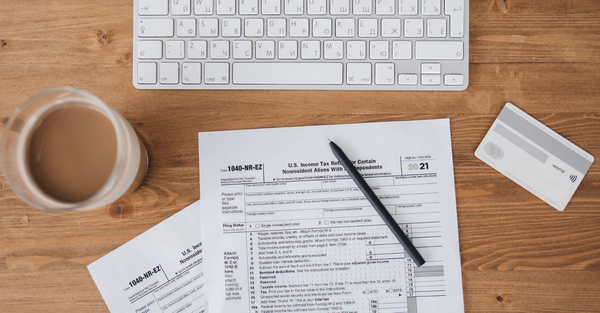 The Benefits of Professional Tax Preparation Services vs. DIY Filing - Hero.png