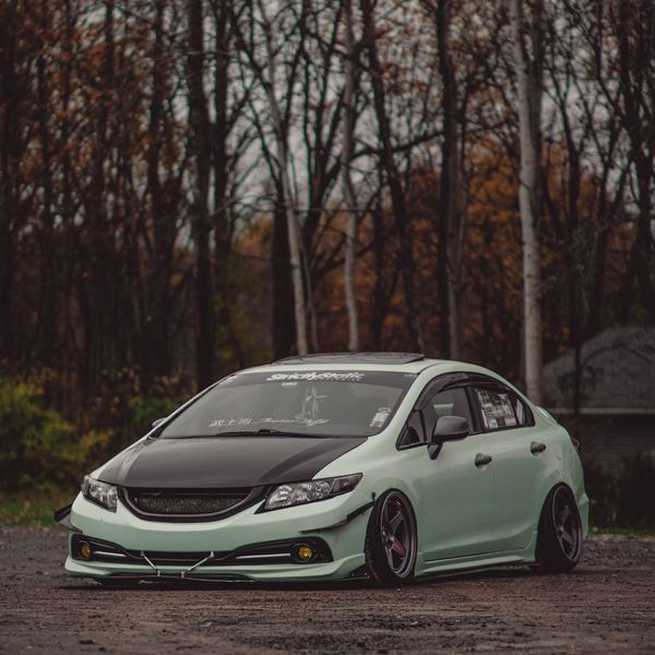 Lowered and Modified Honda Civic 