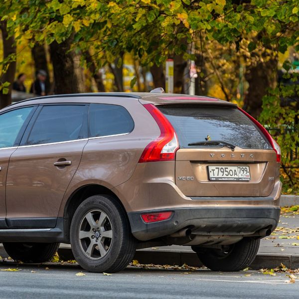 back of an early Volvo XC60