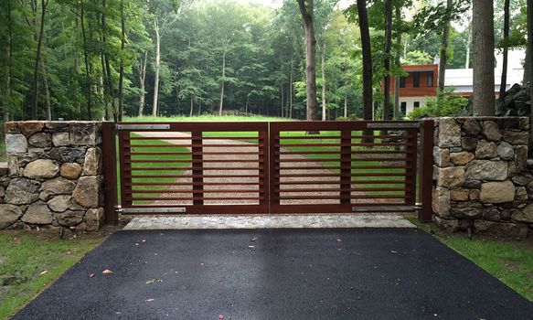 WG 29 new-wood-gate-photo3.jpg