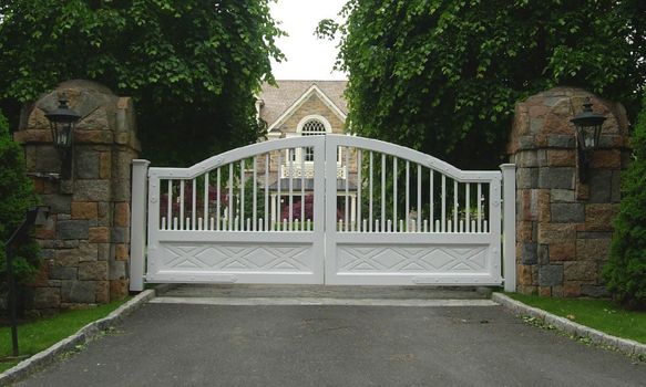 WG 14 w-gates-photo2.jpg