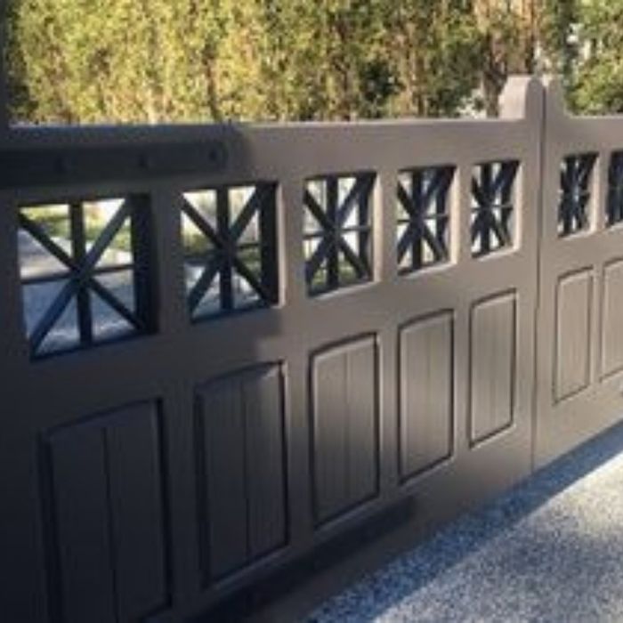 Top 4 Qualities to Look for in a Residential Contractor for Your Driveway Gate - Image 3.jpg