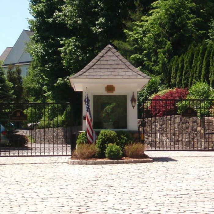 Entrance gate with a booth
