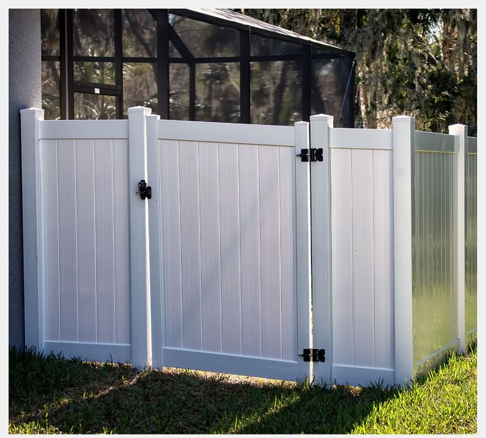 Enhancing Privacy_ Custom Fencing Solutions for Your Home - 3.jpg