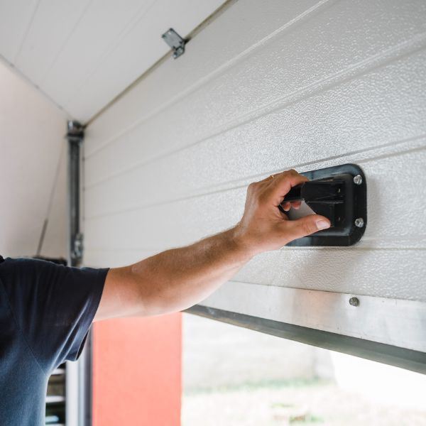 3 4 Common Issues with Garage Door Openers and How to Fix Them.jpg