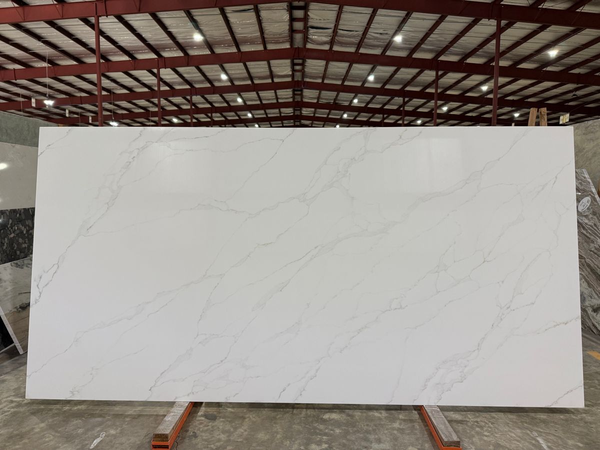 Calacatta Platinum Quartz 1.jpg