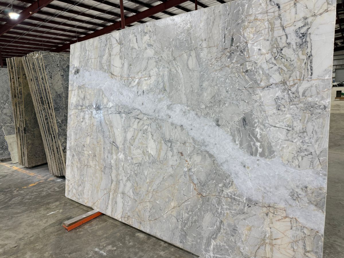 Statuarium Stratelli.Statuarium Crystal Quartzite 3.jpg